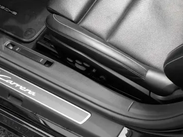 Porsche 992 Carrera Cabriolet Lift-VA BOSE Sport Chrono