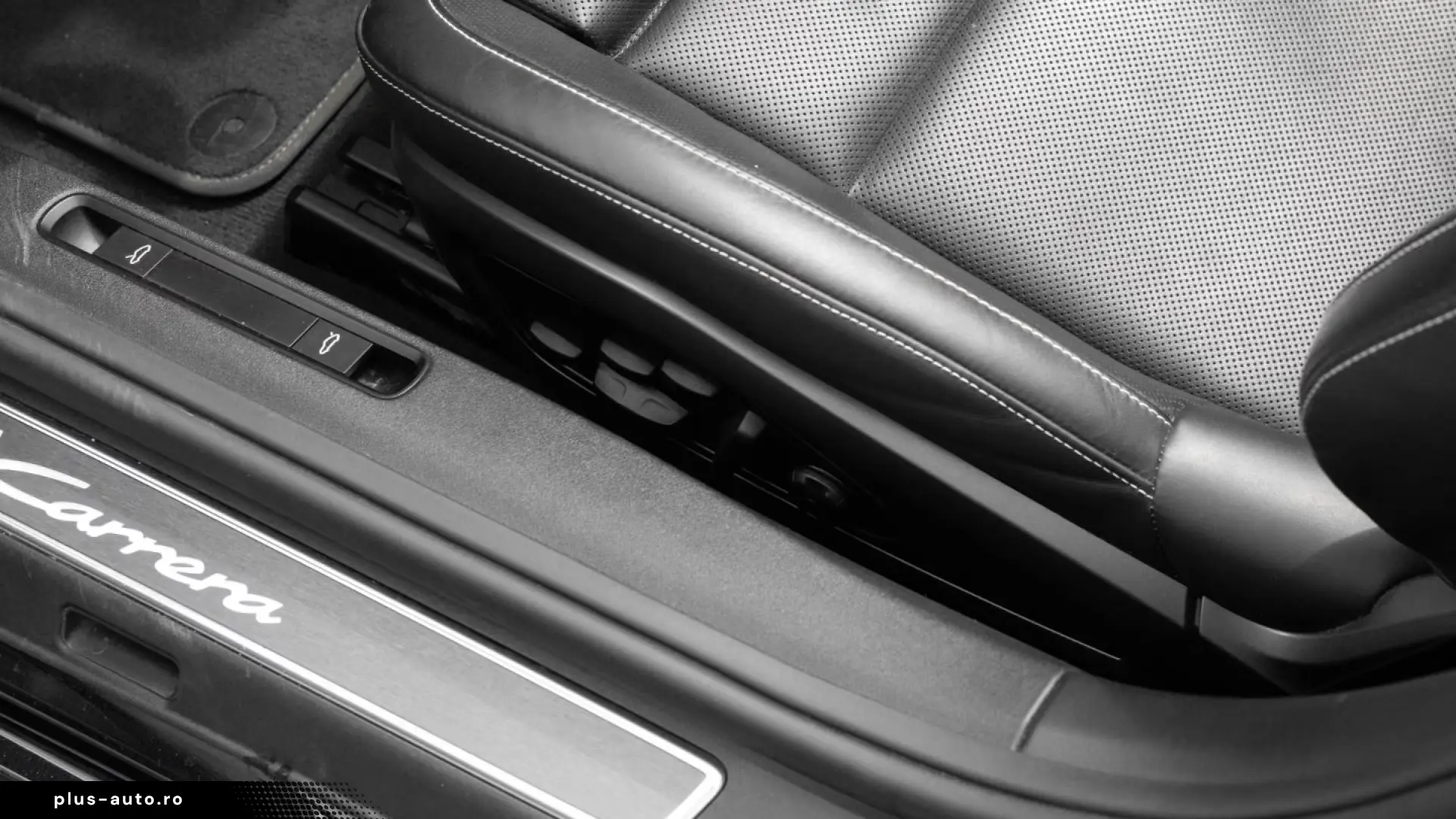 Porsche 992 Carrera Cabriolet Lift-VA BOSE Sport Chrono