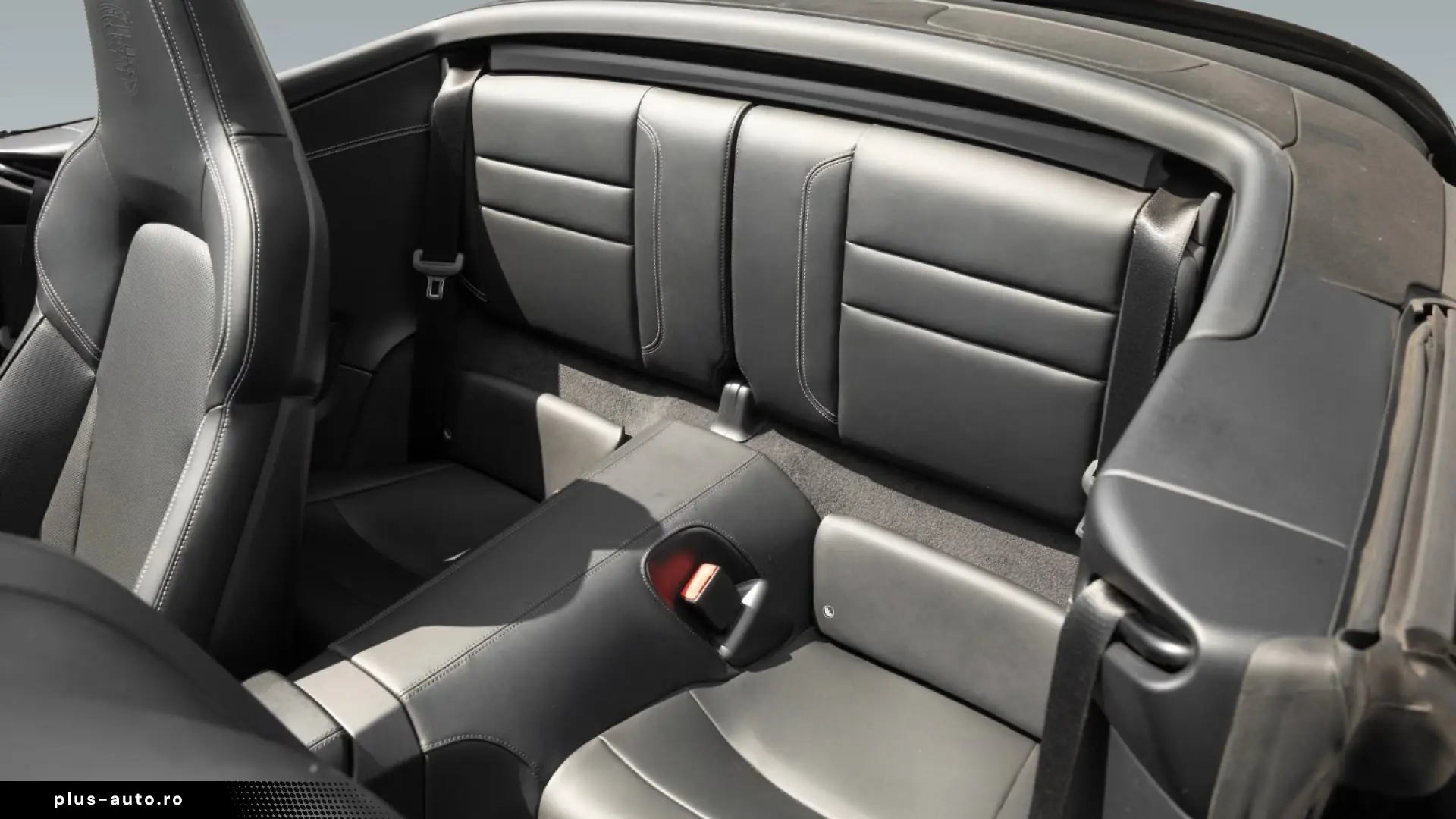 Porsche 992 Carrera Cabriolet Lift-VA BOSE Sport Chrono