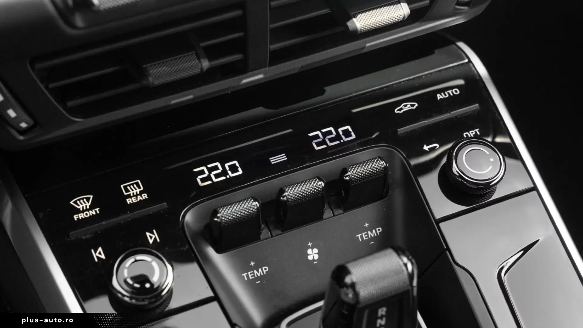 Porsche 992 Carrera Cabriolet Lift-VA BOSE Sport Chrono