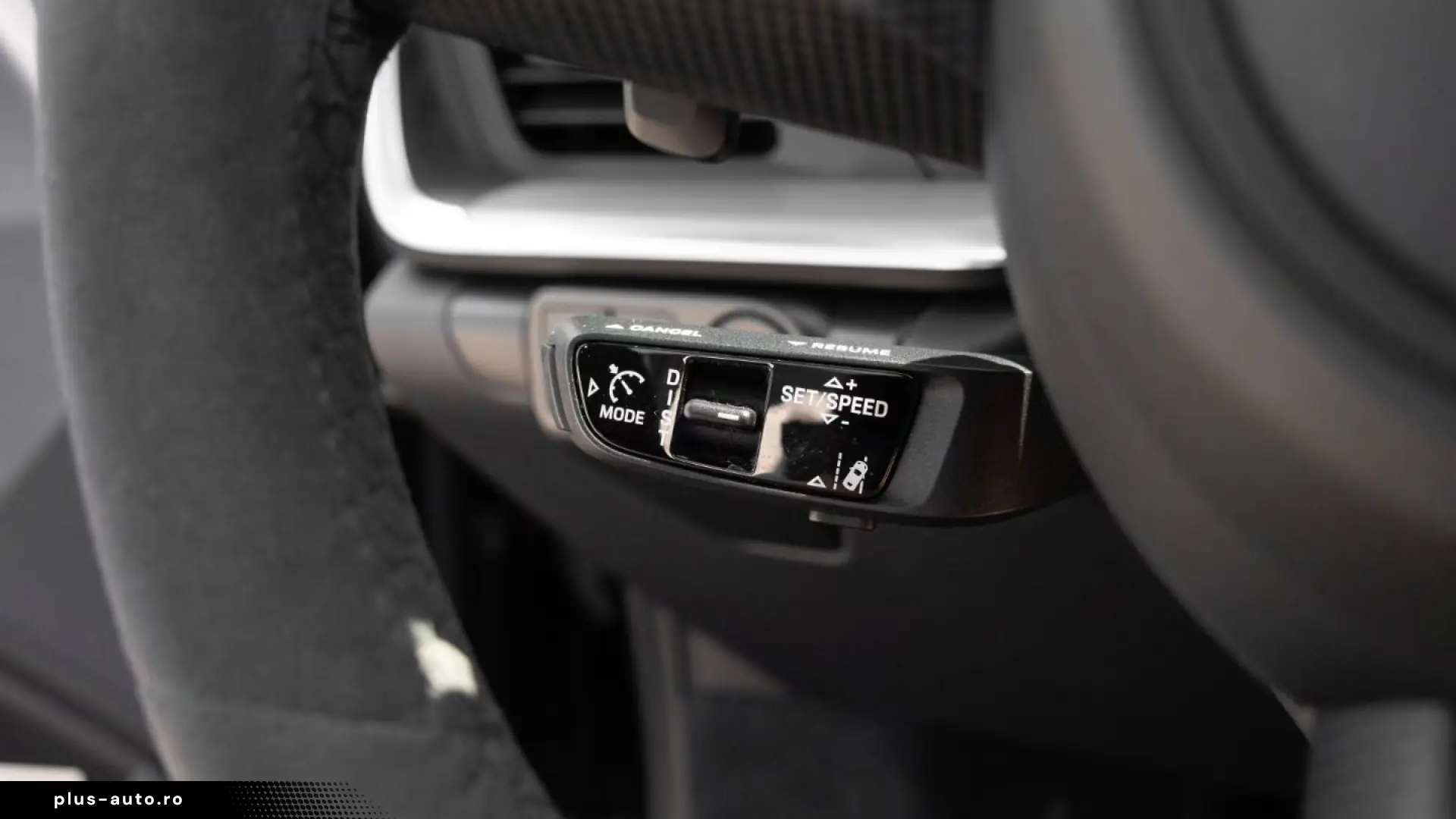 Porsche 992 Carrera Cabriolet Lift-VA BOSE Sport Chrono