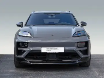 Porsche Macan Electric Turbo HeadUp rear axle steering