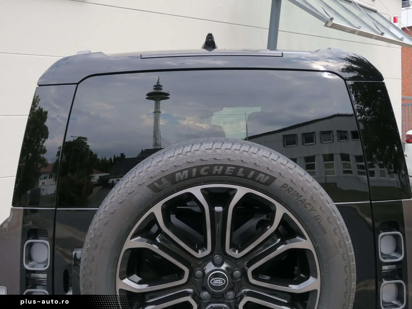 LAND ROVER Defender 110 P635 OCTA 1.Hd. Leder schwar&hellip;