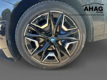 BMW iX xDrive40