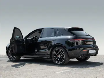 Porsche Macan S towbar  adaptive cruise control  21'' BOSE