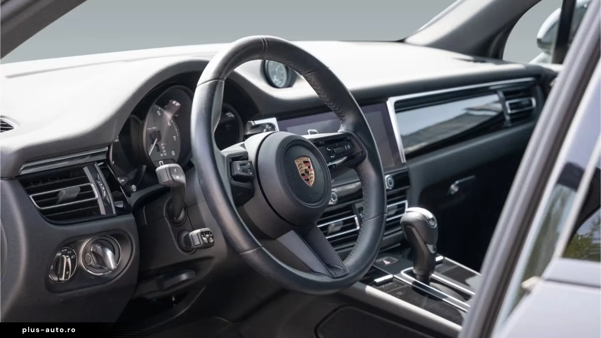 Porsche Macan S towbar  adaptive cruise control  21'' BOSE