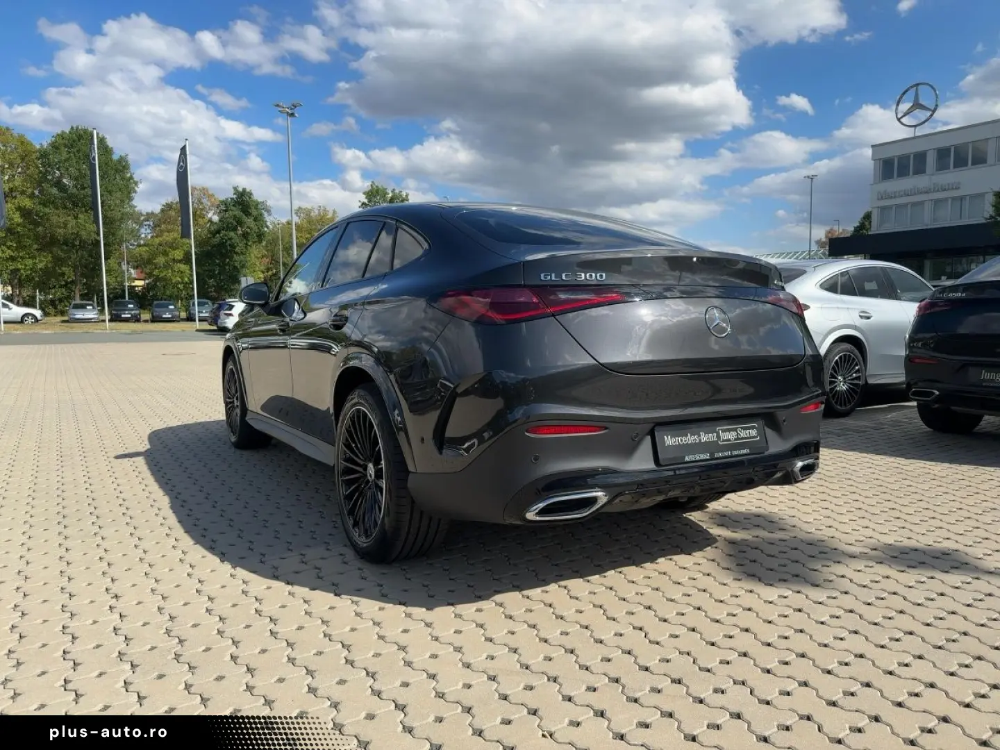 MERCEDES-BENZ GLC 300 4M Coupé PLUS NIGHT AHK PANO