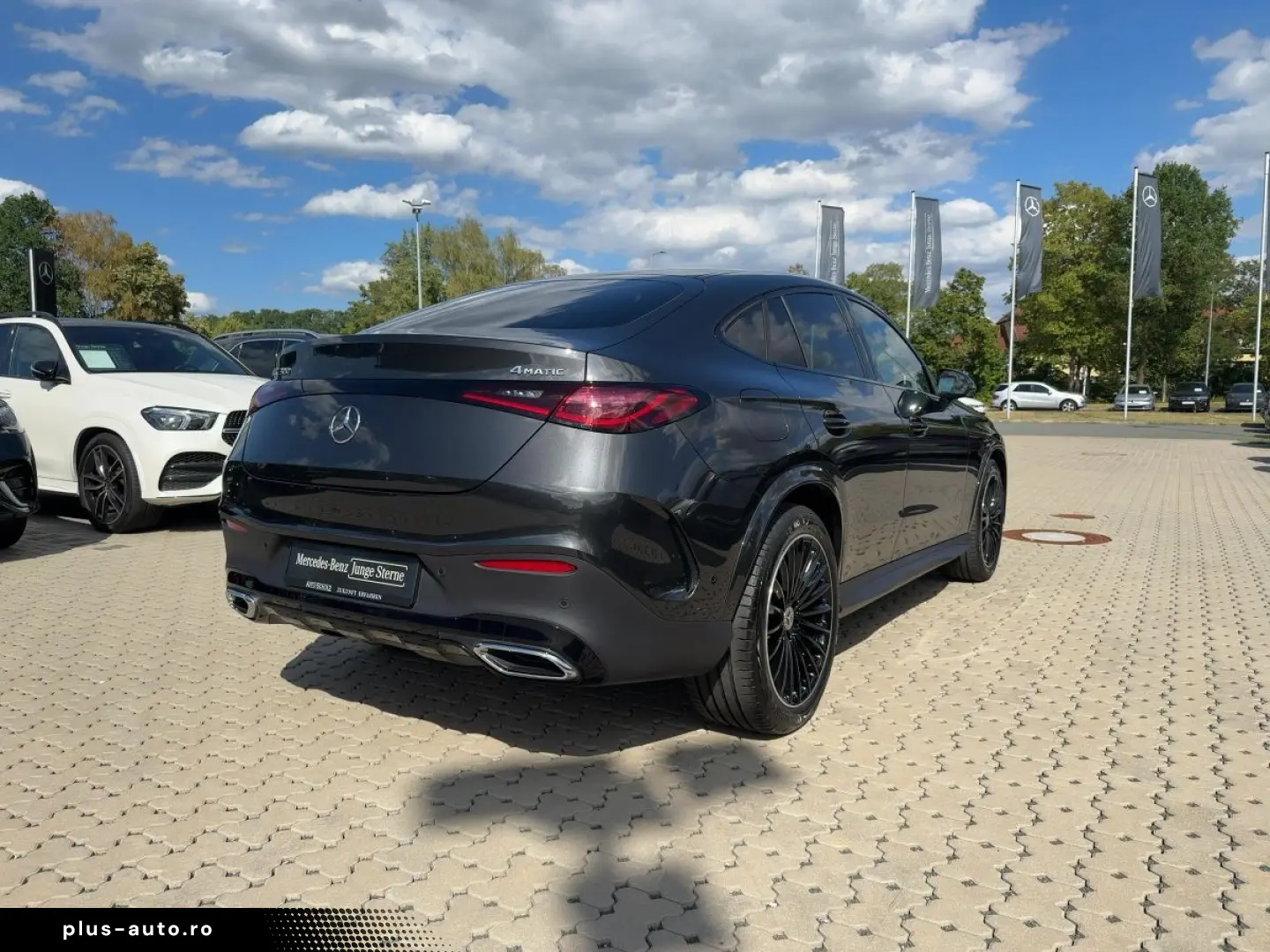 MERCEDES-BENZ GLC 300 4M Coupé PLUS NIGHT AHK PANO