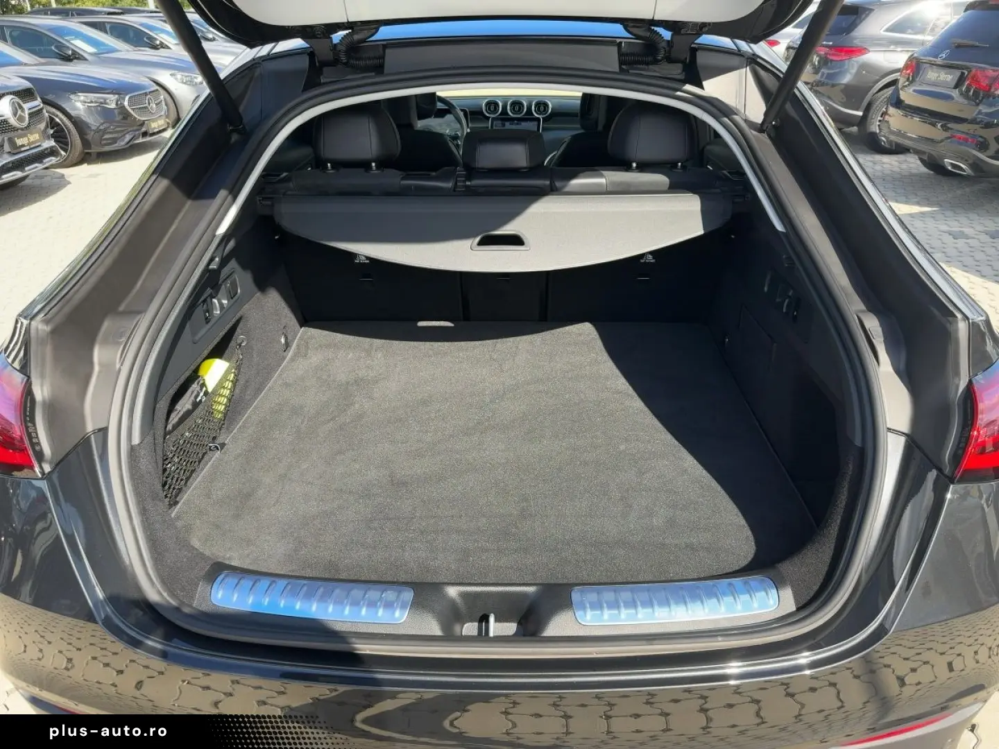 MERCEDES-BENZ GLC 300 4M Coupé PLUS NIGHT AHK PANO