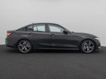 BMW 330i xD Komfort DAB HiFi Leder M Sport 19Zoll