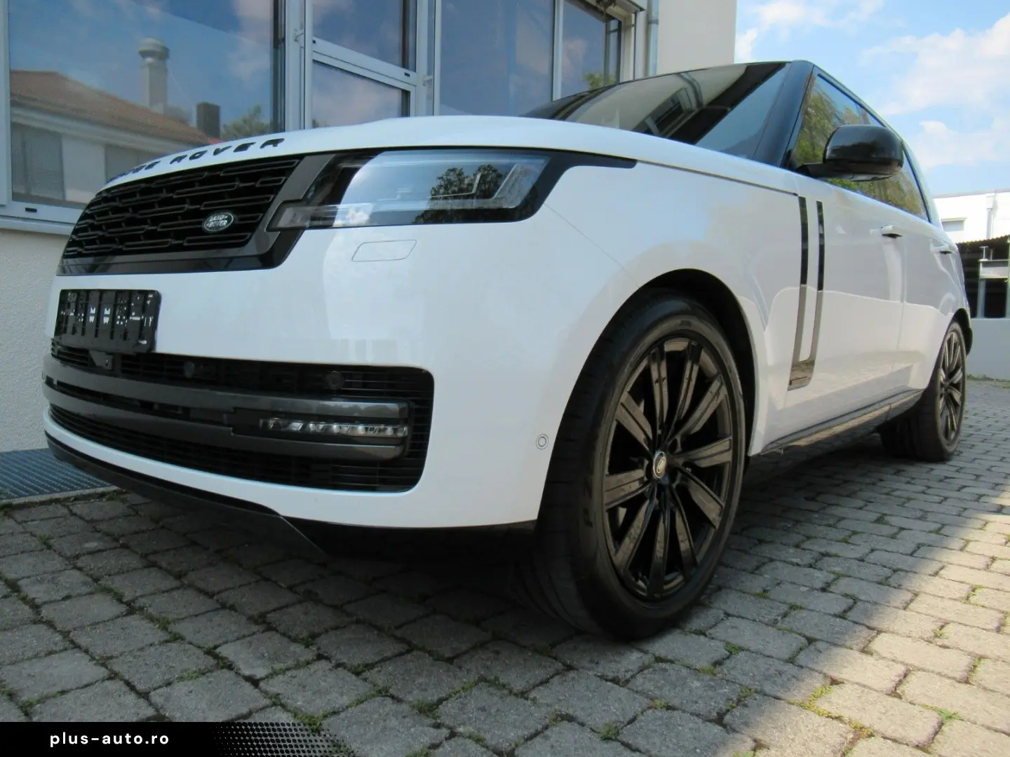 LAND ROVER NEW P460e AUTOBIOGRAPHY BLACK SV BESPOKE eAHK 22