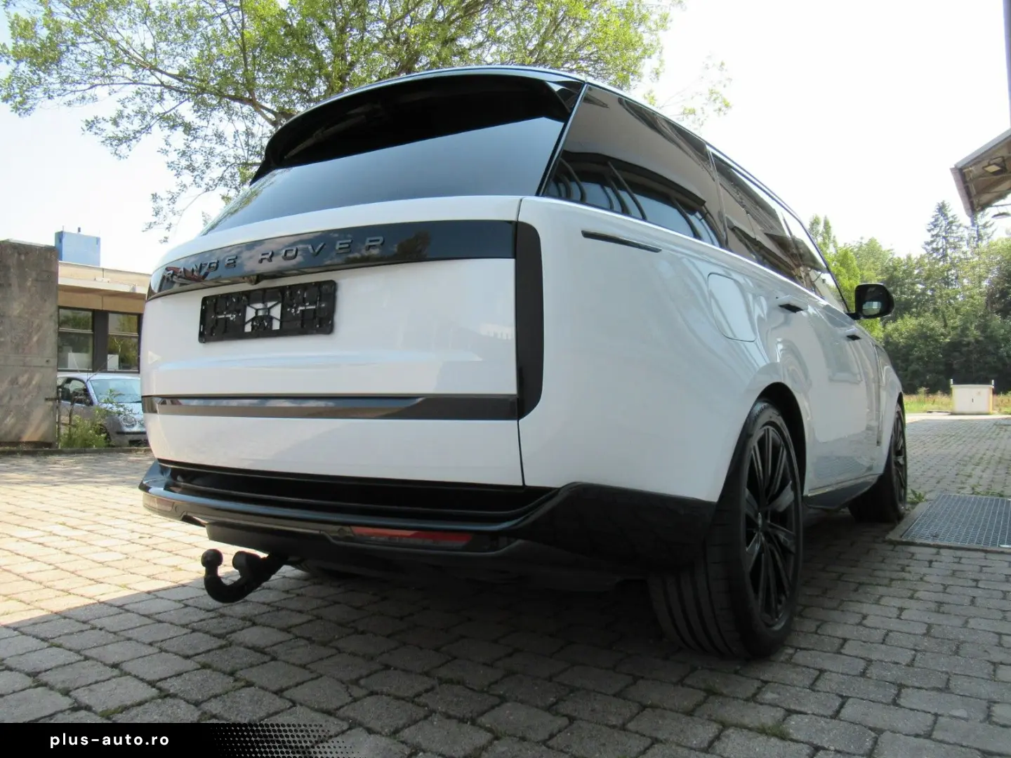 LAND ROVER NEW P460e AUTOBIOGRAPHY BLACK SV BESPOKE eAHK 22