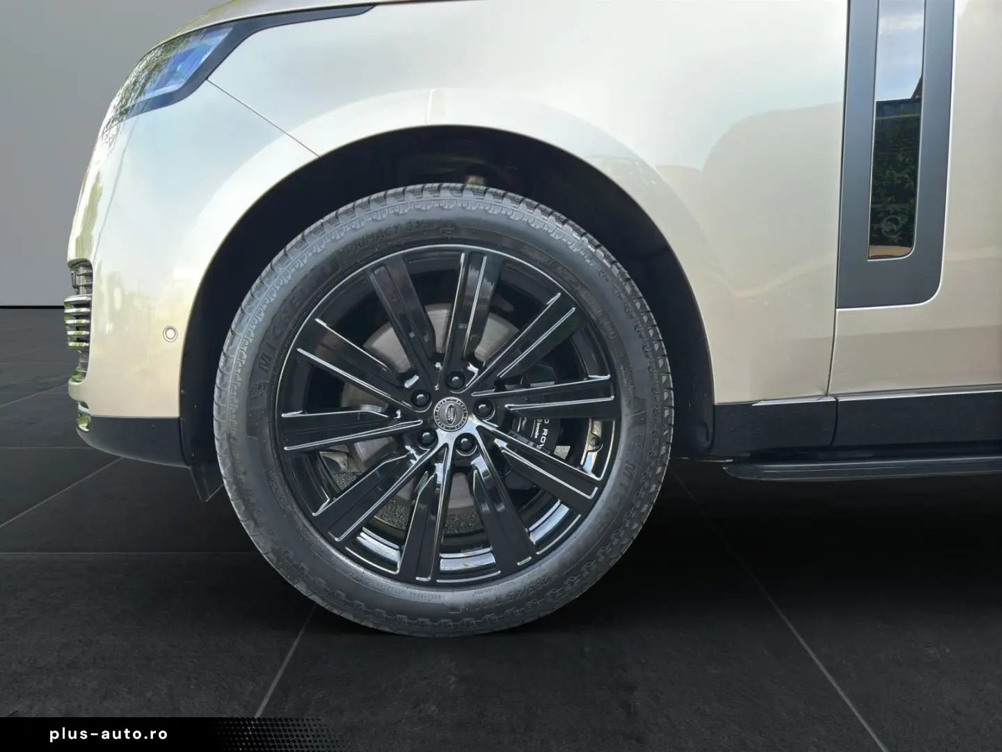 LAND ROVER Range Rover P550e SV AHK Komfort Pack