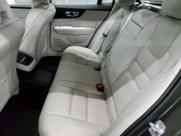 VOLVO V60 T6 AWD Inscription Leder Navi LED