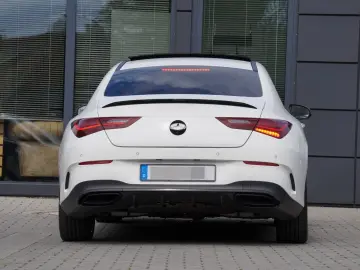 MERCEDES-BENZ CLA 250 4Matic AMG Line   JUNGE STERNE…