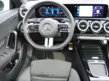 MERCEDES-BENZ CLA 250 4Matic AMG Line   JUNGE STERNE…