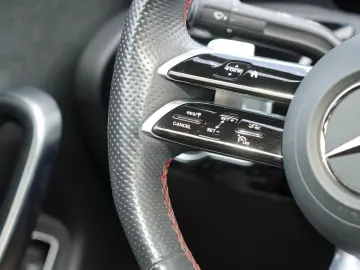 MERCEDES-BENZ CLA 250 4Matic AMG Line   JUNGE STERNE…