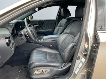 LEXUS LS 500 h Executive Line  Matrix Luftfeder 360 HU