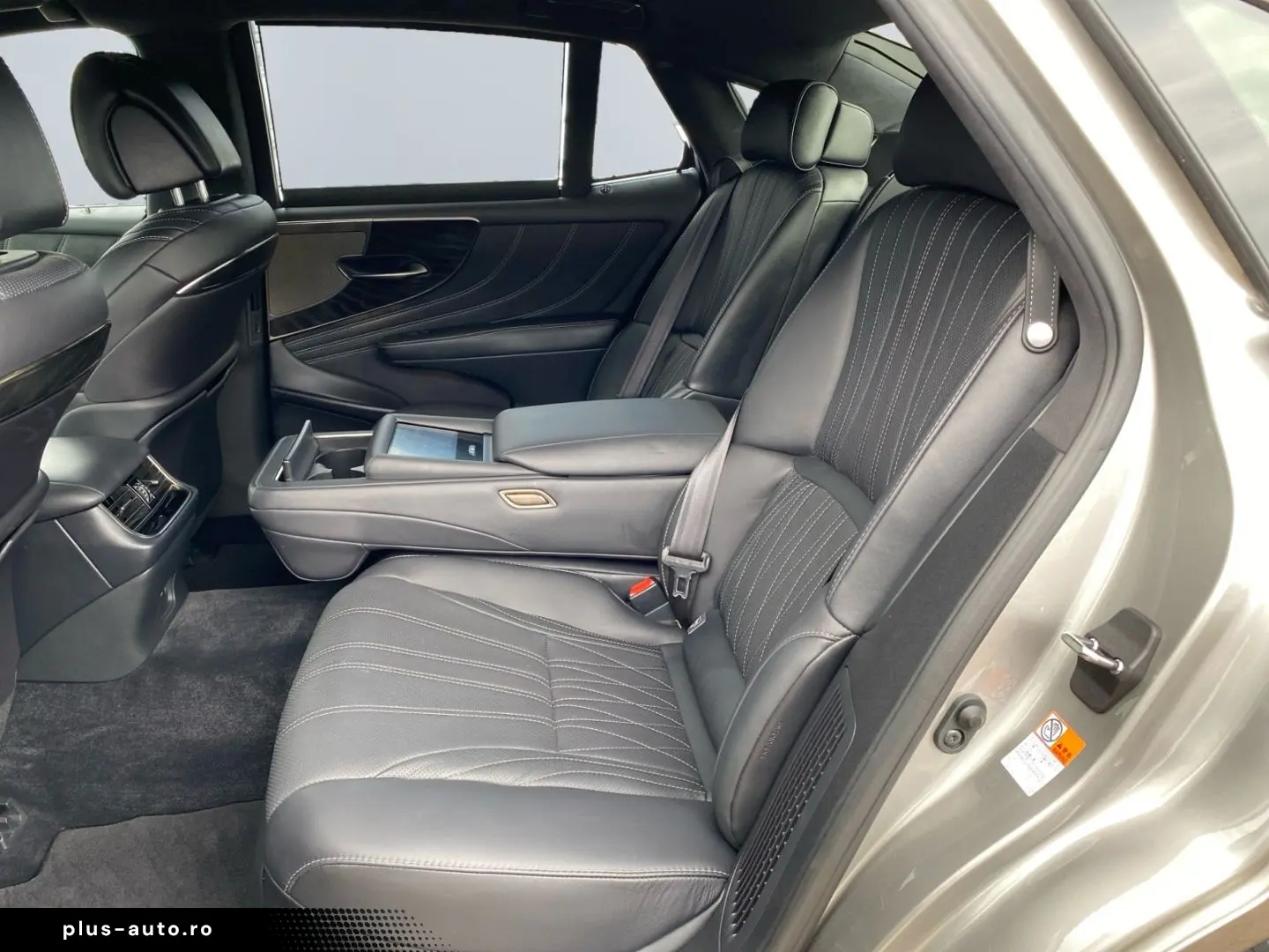 LEXUS LS 500 h Executive Line  Matrix Luftfeder 360 HU