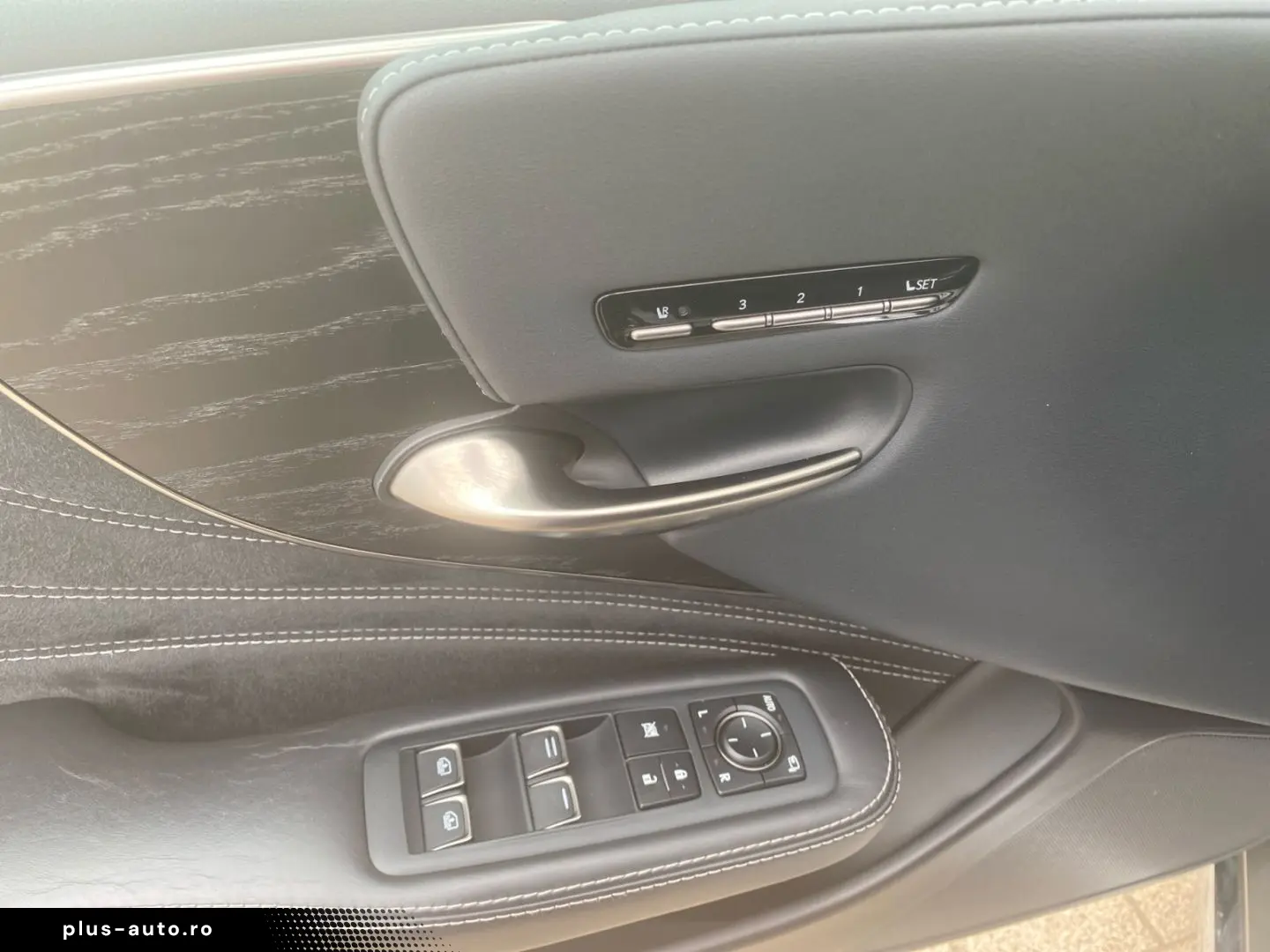 LEXUS LS 500 h Executive Line  Matrix Luftfeder 360 HU