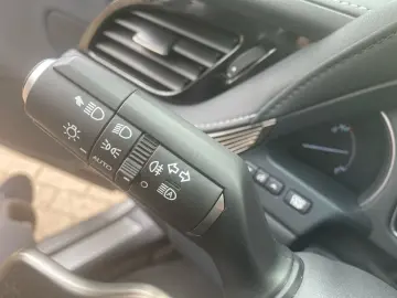LEXUS LS 500 h Executive Line  Matrix Luftfeder 360 HU