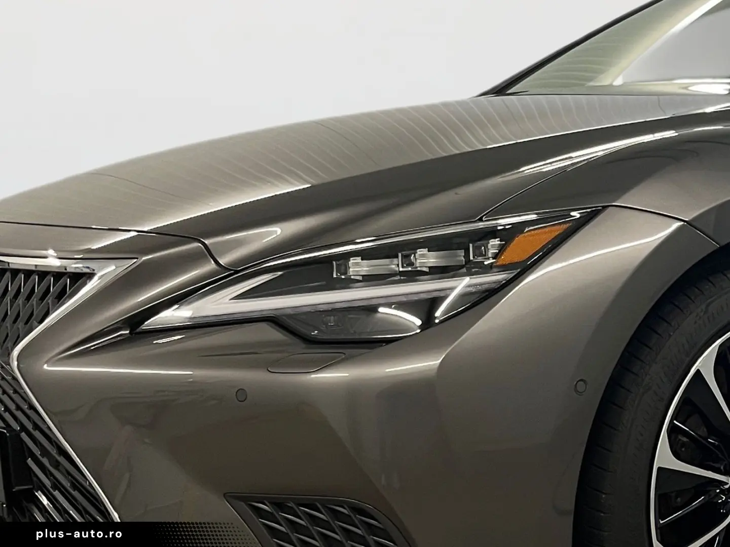 LEXUS LS 500h Luxury 4X4 KlimaA LM SoundSys AUT