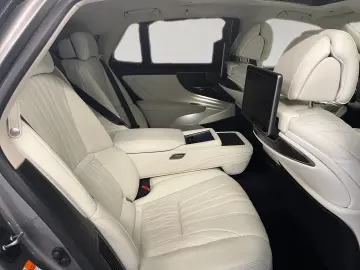 LEXUS LS 500h Luxury 4X4 KlimaA LM SoundSys AUT