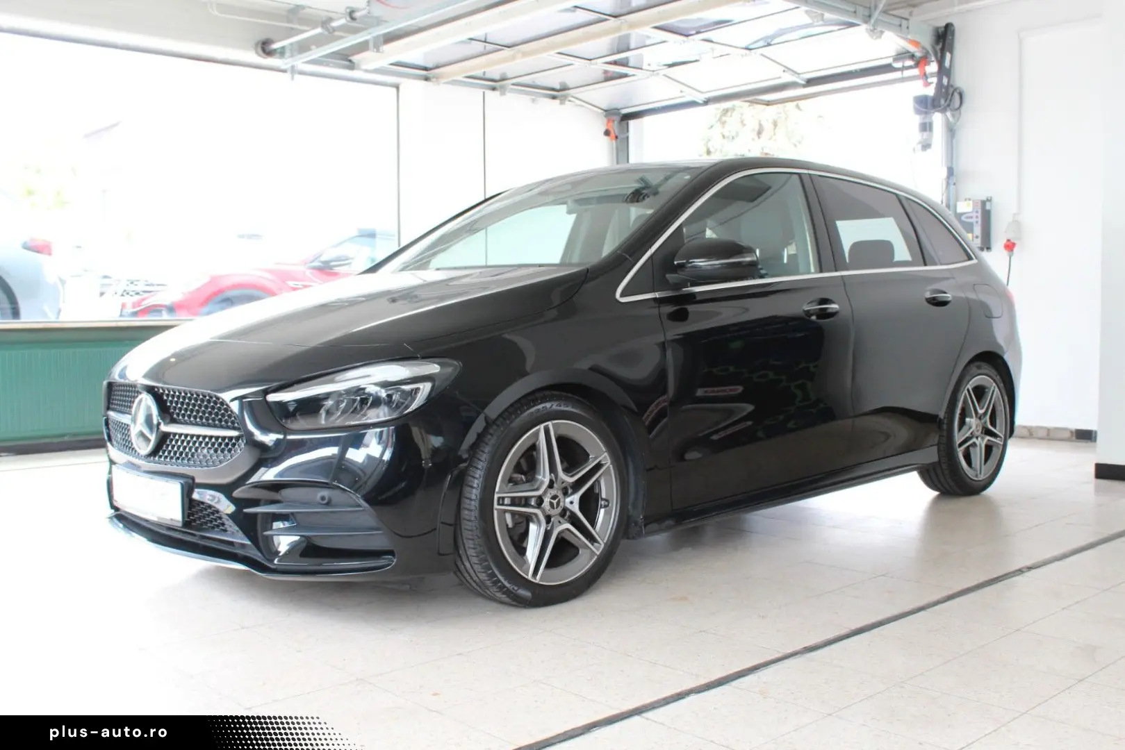 MERCEDES-BENZ B 200 AMG Line LED Navi Rückfahrkamera