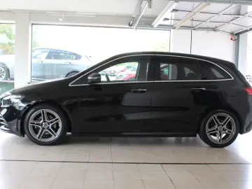 MERCEDES-BENZ B 200 AMG Line LED Navi Rückfahrkamera