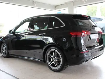 MERCEDES-BENZ B 200 AMG Line LED Navi Rückfahrkamera