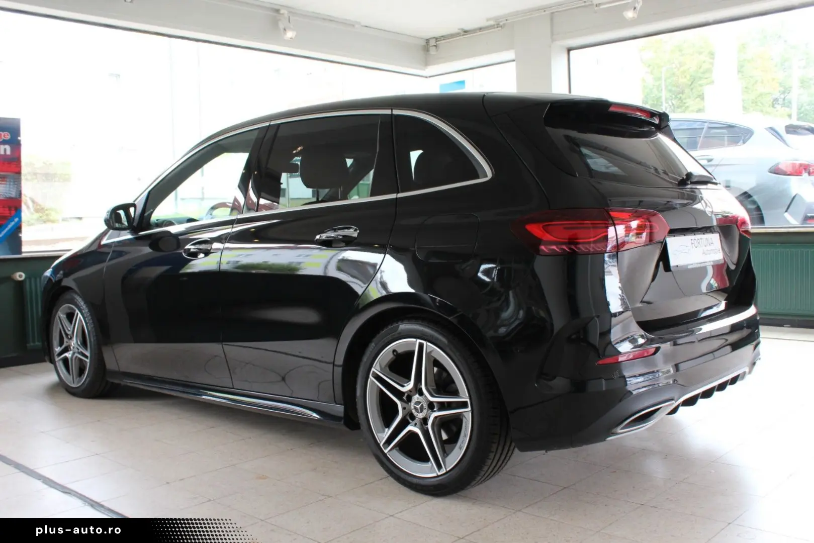 MERCEDES-BENZ B 200 AMG Line LED Navi Rückfahrkamera