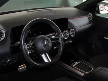 MERCEDES-BENZ B 200 AMG Line LED Navi Rückfahrkamera