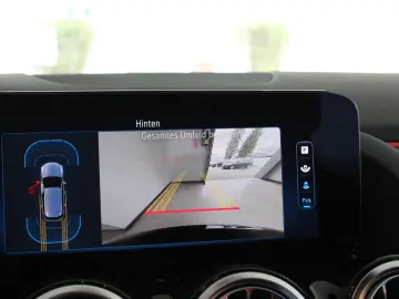 MERCEDES-BENZ B 200 AMG Line LED Navi Rückfahrkamera