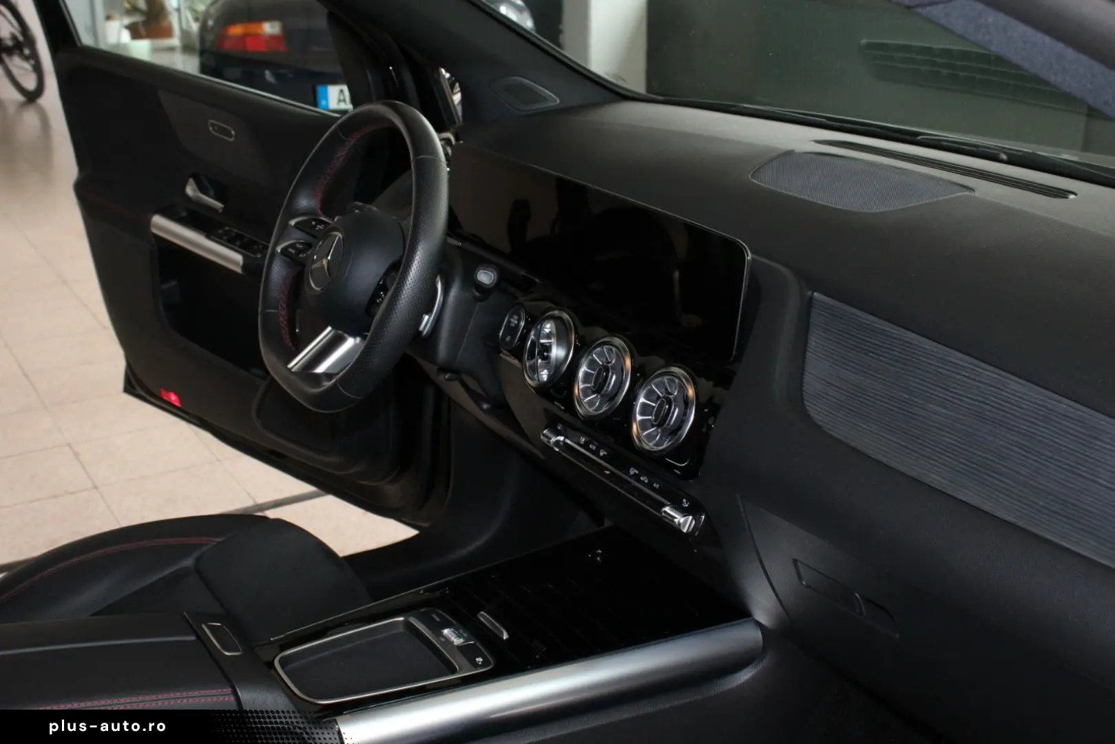 MERCEDES-BENZ B 200 AMG Line LED Navi Rückfahrkamera