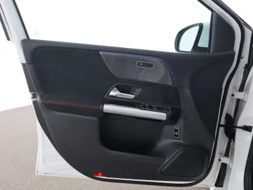 MERCEDES-BENZ B 200 d AMG Kamera LED Navi Park-Ass. …