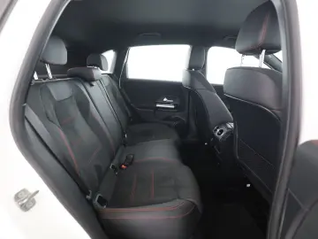 MERCEDES-BENZ B 200 d AMG Kamera LED Navi Park-Ass. …