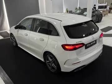 MERCEDES-BENZ B 200 d AMG-Line  KAM AMBIENTE SHZ WIDESCREEN