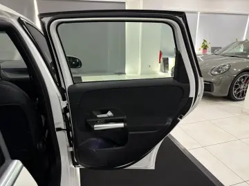 MERCEDES-BENZ B 200 d AMG-Line  KAM AMBIENTE SHZ WIDESCREEN