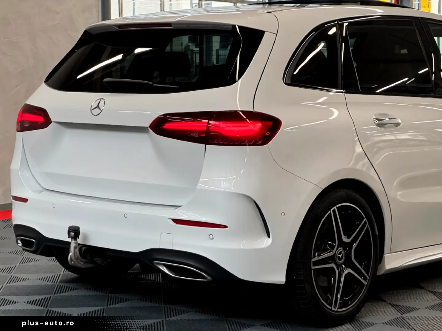 MERCEDES-BENZ B 220d AMG Pano AHK Wide Night StdHeiz Kamera