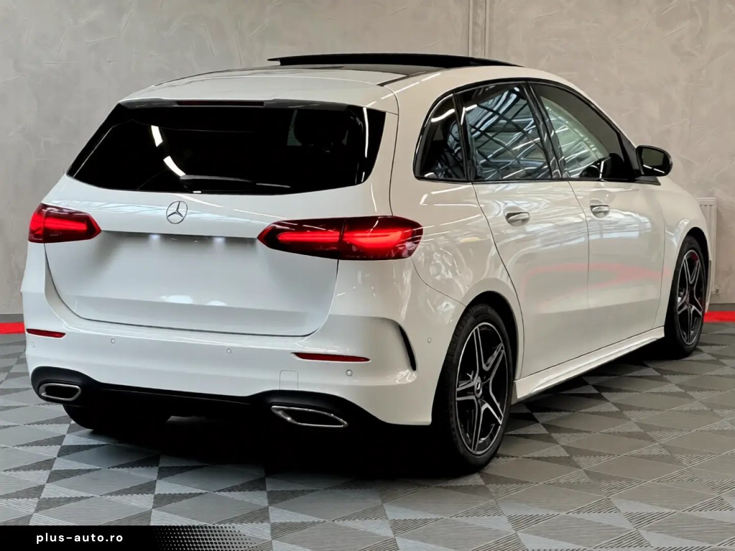 MERCEDES-BENZ B 220d AMG Pano AHK Wide Night StdHeiz Kamera