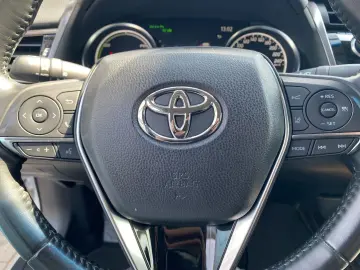 TOYOTA Camry Hybrid Executive  LED RCam Leder Navi SHZ