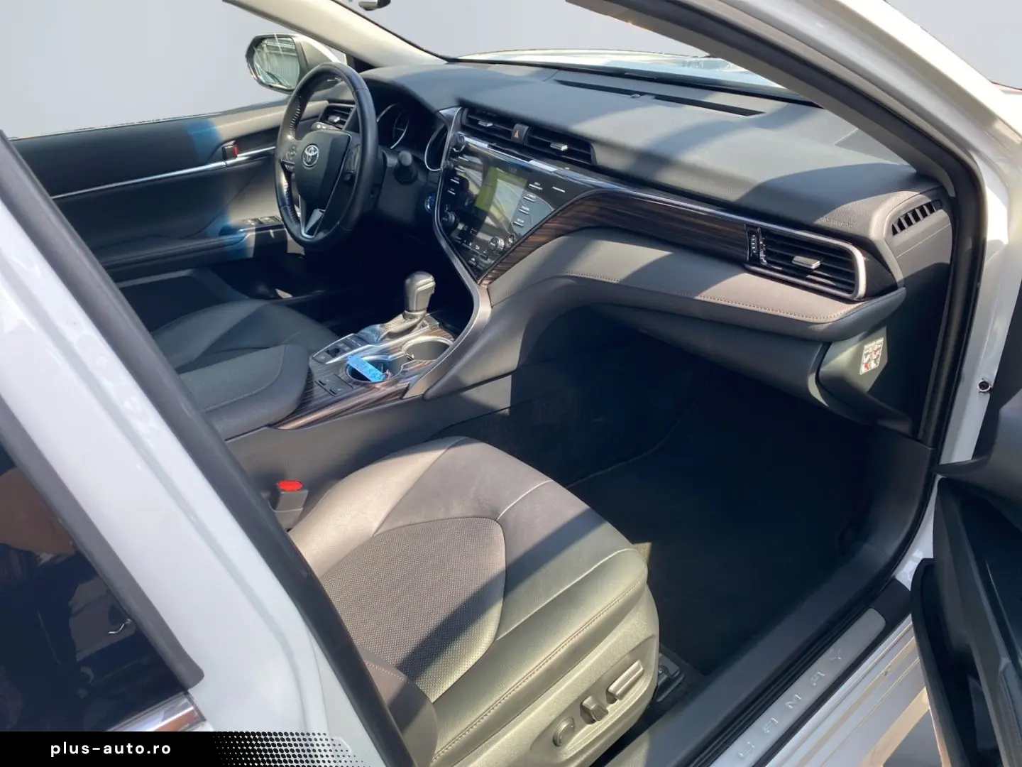 TOYOTA Camry Hybrid Executive  LED RCam Leder Navi SHZ