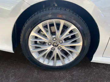 TOYOTA Camry Hybrid Executive  LED RCam Leder Navi SHZ