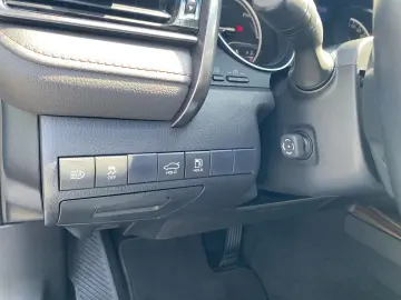 TOYOTA Camry Hybrid Executive  LED RCam Leder Navi SHZ