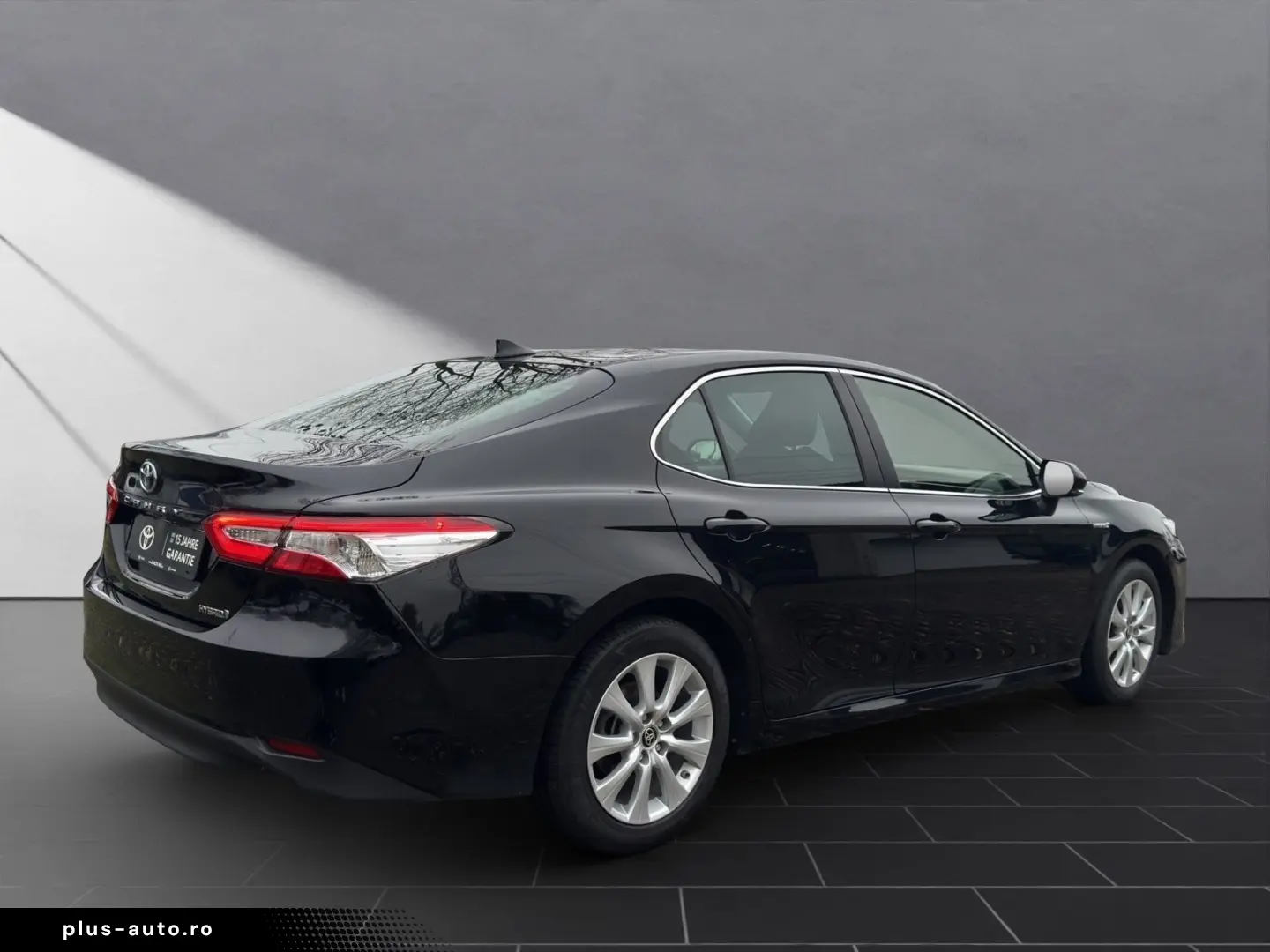 TOYOTA Camry HYBRID NAVI 15 JAHRE GARANTIE