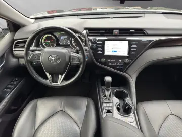 TOYOTA Camry HYBRID NAVI 15 JAHRE GARANTIE