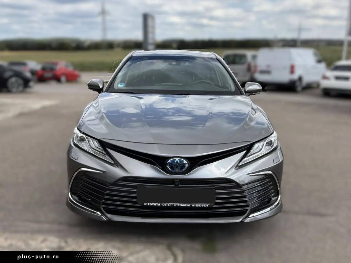 TOYOTA Camry Luxury