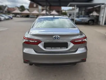 TOYOTA Camry Luxury