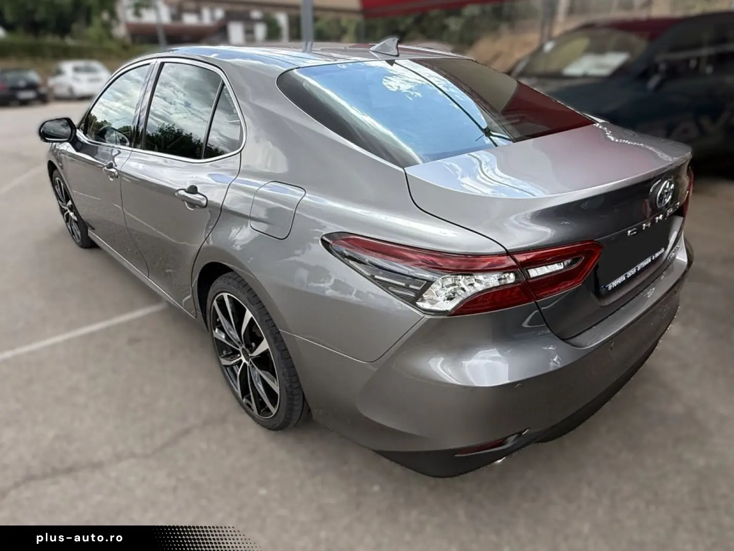 TOYOTA Camry Luxury