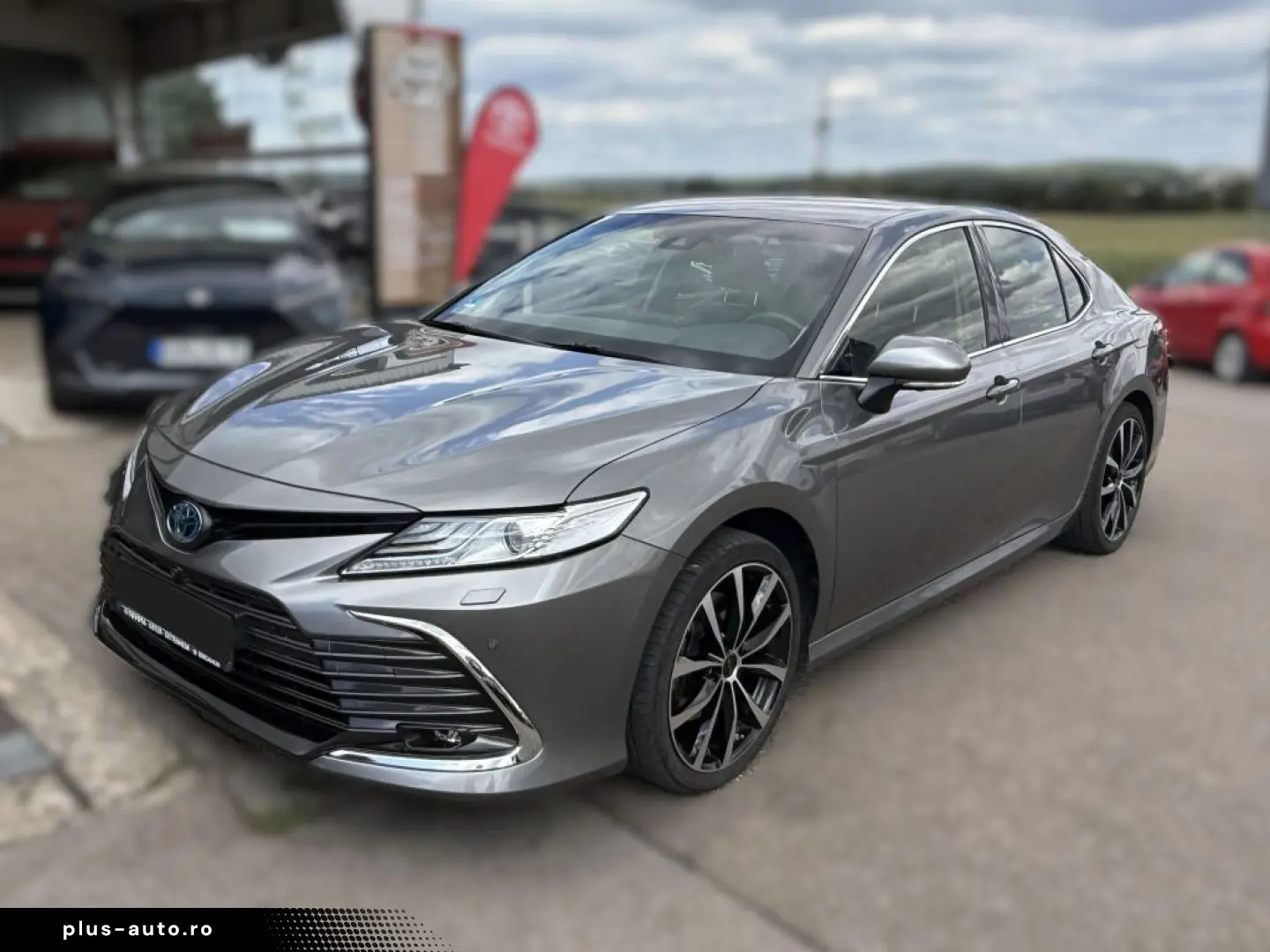 TOYOTA Camry Luxury